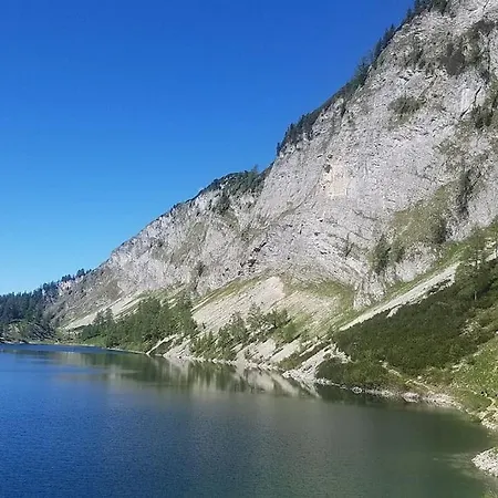 'dasbergblick' شقة التوسي